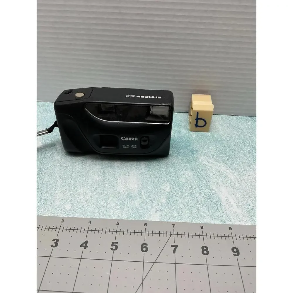 Vintage Canon Snappy 30 Camera- working flash and forwards‎ film